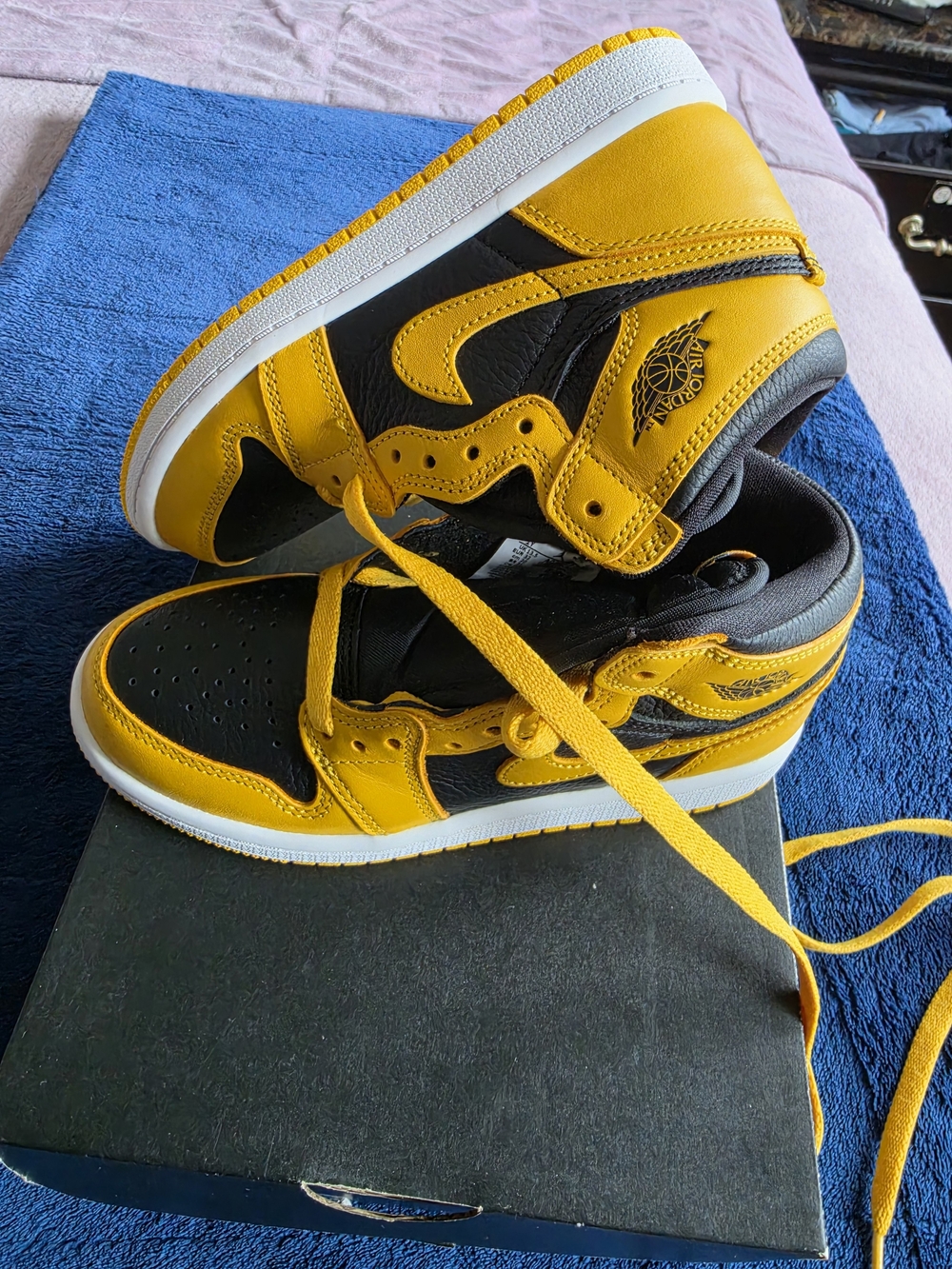 Nike Kids High-Top Sneakers - Yellow/Black